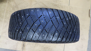 Ford rattad veljed, naastrehvid Goodyear 205/55 R16 (3 foto / 4)