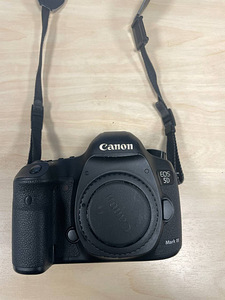 Canon 5d mark iii body (3 foto / 3)