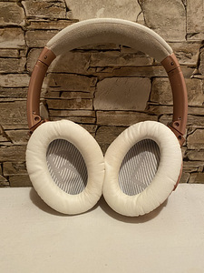 Bose QC35 II — розовое золото (7 фото из 7)