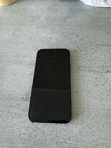 Б/у Iphone 12 в хорошем состоянии (1 фото из 4)