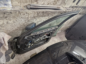Двери седана BMW E34 (1 фото из 4)