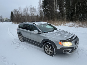 M/V Volvo xc70 2.4d 136kw (2 foto / 11)
