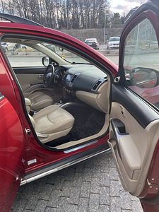 Mitsubishi Outlander 2012 (15 фото из 15)