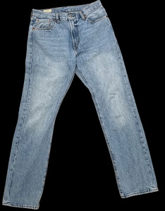 Джинсы LEVI’s (2 фото из 3)