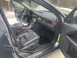Volvo S80 Executive (9 foto / 14)