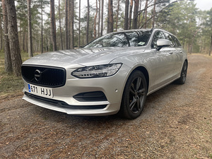 Volvo V90 (2 фото из 15)