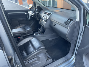 Volkswagen touran (6 foto / 8)
