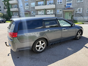 Honda Accord (6 foto / 9)
