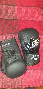 Продам перчатки боксерские новые