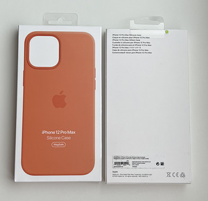 iPhone 12 Pro Max Silicone Case with MagSafe (5 фото из 5)