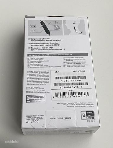 Sony WI-C300 Wireless Black/White (фото #2)