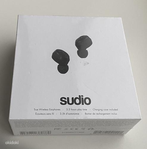 Sudio Nivå True Wireless Black/White (фото #1)