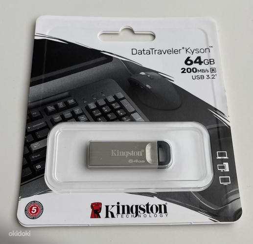 Kingston DataTraveler Kyson 64GB Silver/Black (фото #1)