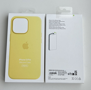 Apple iPhone 13 Pro Silicone Case with MagSafe (5 foto / 10)
