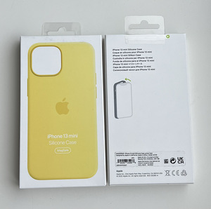 Apple iPhone 13 mini Silicone Case with MagSafe (4 foto / 7)