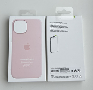 Apple iPhone 13 mini Silicone Case with MagSafe (5 foto / 7)