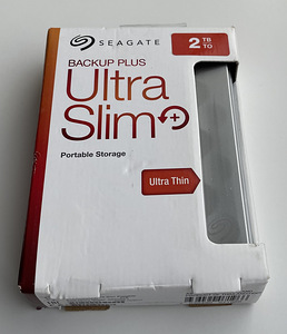 Seagate Backup Plus Ultra Slim 2TB Silver (1 foto / 2)
