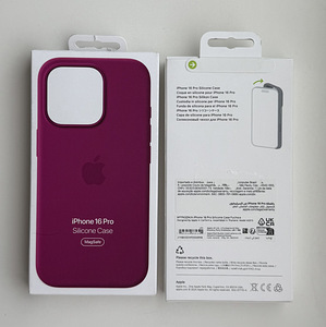 Apple iPhone 16 Pro Silicone Case with Magsafe (2 foto / 10)