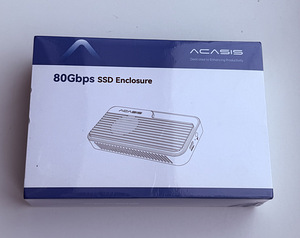 Acasis 80Gbps M.2 NVMe SSD Enclosure with Thunderbolt 5 (9 foto / 10)