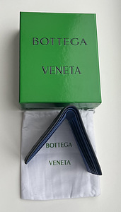 Bottega Veneta Intrecciato Bi-Fold Wallet , Black / Blue (3 foto / 4)