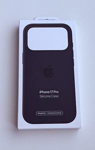 Apple iPhone 17 Pro Silicone Case with Magsafe , Black (1 foto / 2)