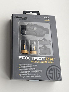 Sig Sauer FOXTROT2R 700 Lumens Tactical White Light (1 фото из 5)