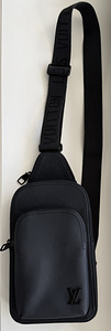Louis Vuitton Avenue Slingbag PM , Black (5 foto / 6)