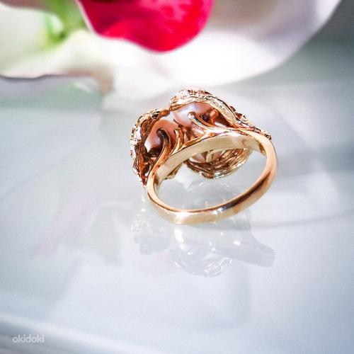 Золотое кольцо с бриллиантом и жемчугом (фото #2)