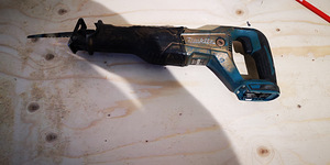 Akuuniversaalsaag Makita DJR186 (1 foto / 4)