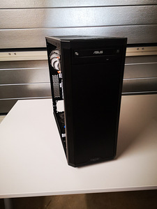 Asus fractal (4 foto / 4)