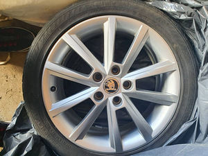Продам оригинал диски Skoda 17' 300€ - 4шт + резина 205/50R (7 foto / 7)