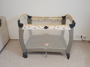 Graco kokkupandav beebivoodi + madrats (4 foto / 10)