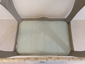 Graco kokkupandav beebivoodi + madrats (5 foto / 10)