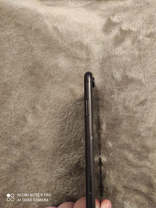 iPhone XR 64 GB Black (2 foto / 4)