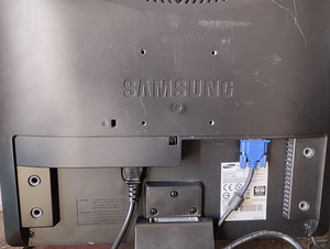 Монитор Samsung 19 дюймов (2 фото из 3)