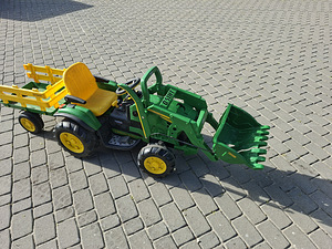 Laste john deere 12v (1 foto / 1)