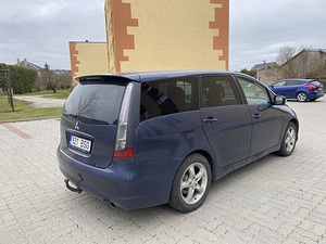 Mitsubishi Grandis 2004a 2.4 bensiin automaat (3 foto / 5)