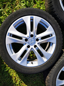 Mercedes original r17+rehvid 245/45 (5 foto / 9)