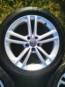 Opel Insignia диски r18 5x120+ резина 245/45 (3 фото из 9)