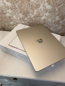 MacBook Air (1 foto / 1)