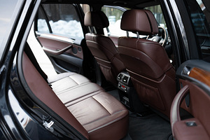BMW X5 Sportpakett Shadowline Individual 3.0 210kW (10 foto / 15)