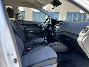 Hyundai i20 Facelift 1.0 74kW 2019 бензин механика (8 фото из 15)