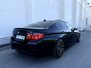 BMW 530 M-pakett Shadowline 3.0 180kW 2010a (4 foto / 15)
