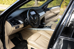 BMW X5 Sportpakett Shadowline 3.0 173kW 2007a (8 foto / 15)