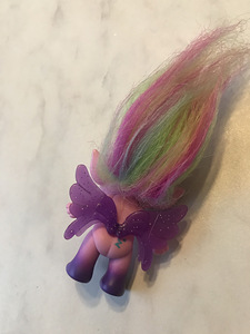 Elf nukk peavõruga (2 foto / 3)
