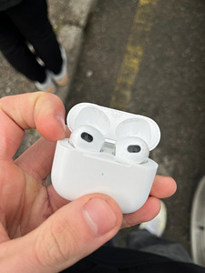 AirPods 3 (1 фото из 1)