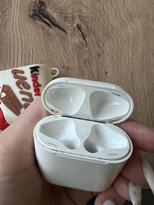 Apple AirPods 2 ümbris + kott (5 foto / 5)