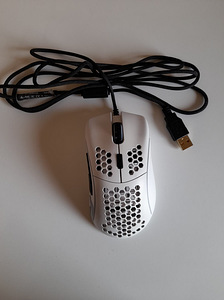 Mängurihiir! Glorious Model D (Matte White) (2 foto / 5)