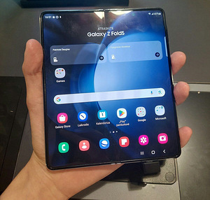 Samsung galaxy fold 5 (1 foto / 1)