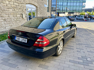 Mercedes-Benz E 270 (W211), 2003 (2 foto / 7)